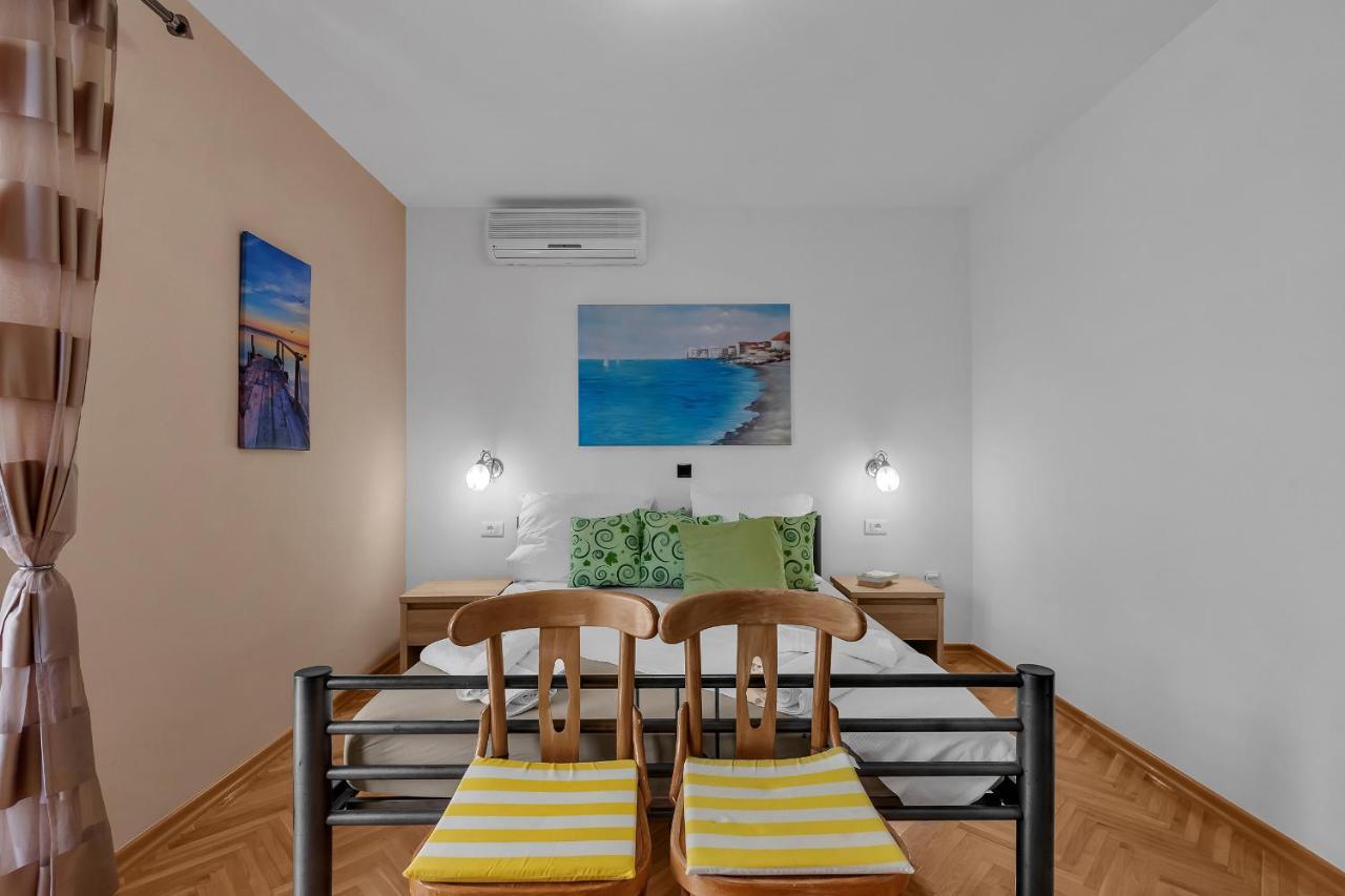 Guest House Lazeta Duće Eksteriør bilde